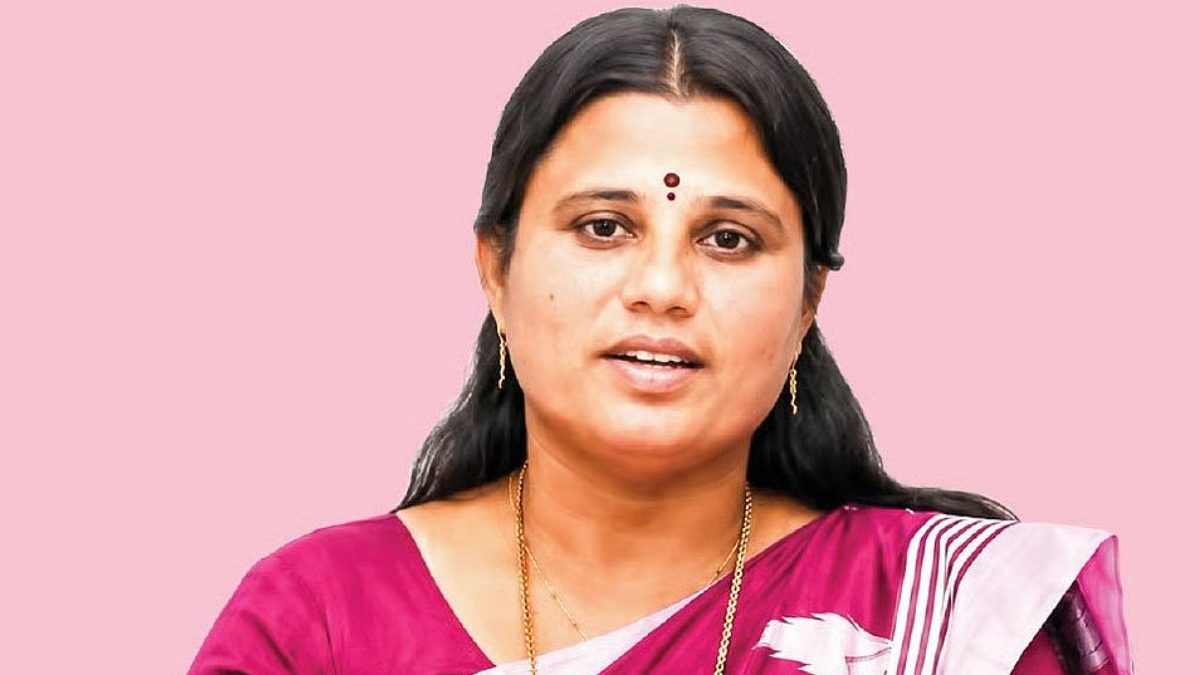 அமைச்சர் ஜெகதீஸ்வரி மீது பெண் குற்றச்சாட்டு: ஆடியோ வெளியானதால் பரபரப்பு!