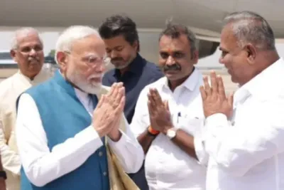 அமைச்சர் ஆனந்த் சட்டையில் விஜய் படம்! பார்த்து பிரதமர் மோடி சொன்னது என்ன?