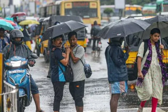 தமிழகத்தில் மழை தீவிரமடையுமா? பருவமழை தொடக்கம் குறித்து புதிய தகவல்!