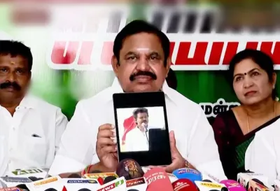 “கரூர் சம்பவத்துக்குப் பிறகு 72 நாட்கள் வீட்டிலேயே இருந்த விஜய்!” – இபிஎஸ்!