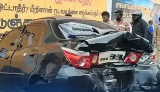 தேனி அருகே கோர விபத்து: இளம்பெண் பலி; டிராக்டர் ஓட்டுநர் படுகாயம்!