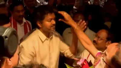 விஜயவாடா கனக துர்கா கோயிலில் முதல்வர் விஜய் சாமி தரிசனம்!