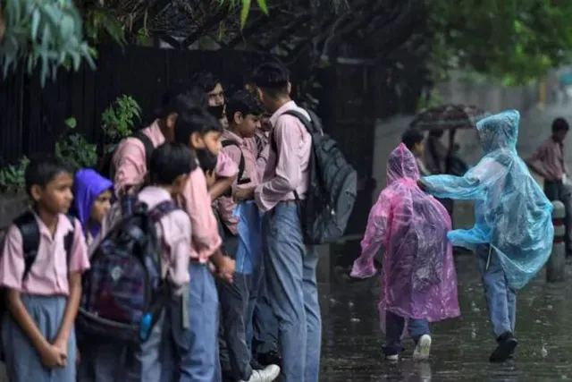 வடகிழக்குப் பருவமழை: மாணவர்களின் பாதுகாப்பை உறுதி செய்யப் பள்ளிகளுக்கு அறிவுறுத்தல்!