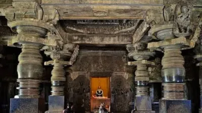 கோயிலுக்குச் செல்லும்போது தவிர்க்க வேண்டிய 5 பழக்கங்கள்! ஆன்மீக நம்பிக்கைகள் கூறுவது என்ன?