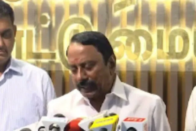 சென்னையில் அதிகனமழை: உயிர்ச்சேதம் இல்லை என அமைச்சர் செங்கோட்டையன் தகவல்!