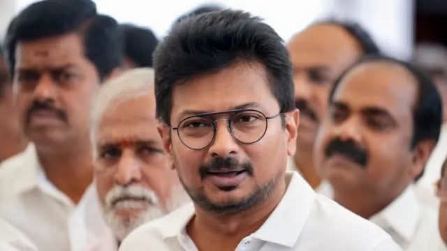 “சட்டம் ஒழுங்கிற்கும் டாடா காட்டிட்டாரு!” – முதல்வர் விஜய்யை விமர்சித்த உதயநிதி..