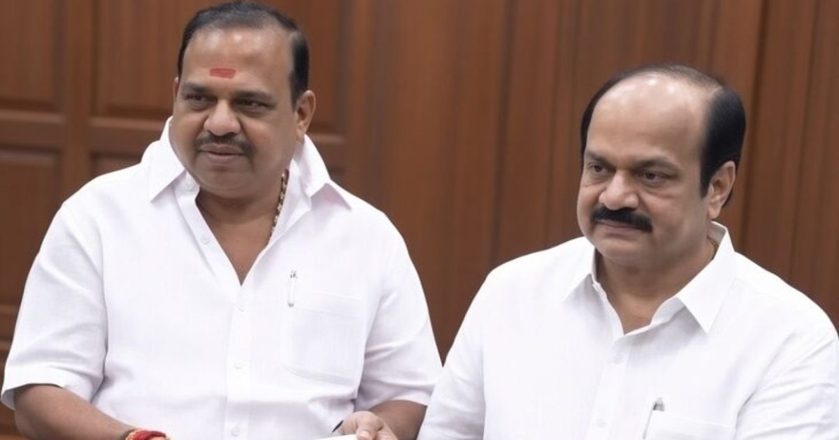 6 முன்னாள் அதிமுக எம்.எல்.ஏ.க்கள் விவகாரம்: சபாநாயகரிடம் கூடுதல் ஆவணங்களை சமர்ப்பித்த அக்ரி கிருஷ்ணமூர்த்தி!