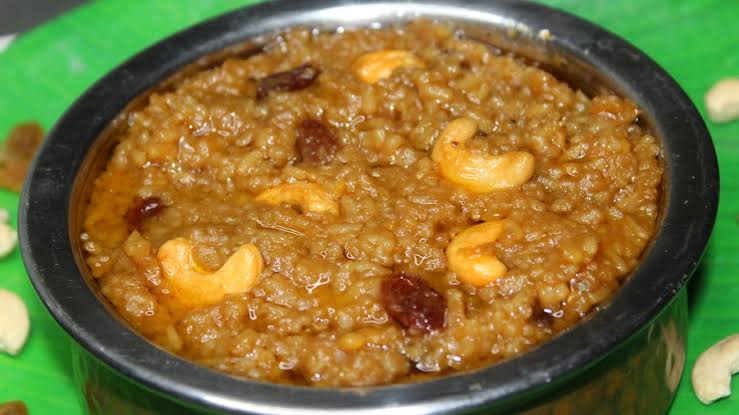 கோவில் பிரசாத சுவையில் சர்க்கரை பொங்கல் செய்வது எப்படி..??