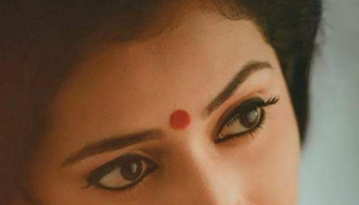 பறிபோய் இருக்கும் பல உலக அழகிகளின் பட்டங்கள் இவளால்..!! படித்ததில் மிகவும் பிடித்தது..!!