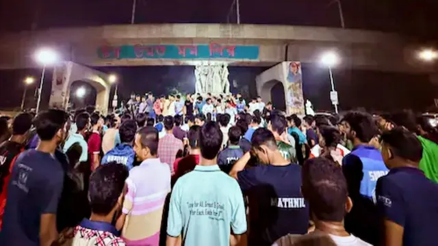 பெண் பலாத்காரம்.. வீடியோவை பரப்பிய கும்பலை கண்டித்து ஆர்ப்பாட்டம்..!!