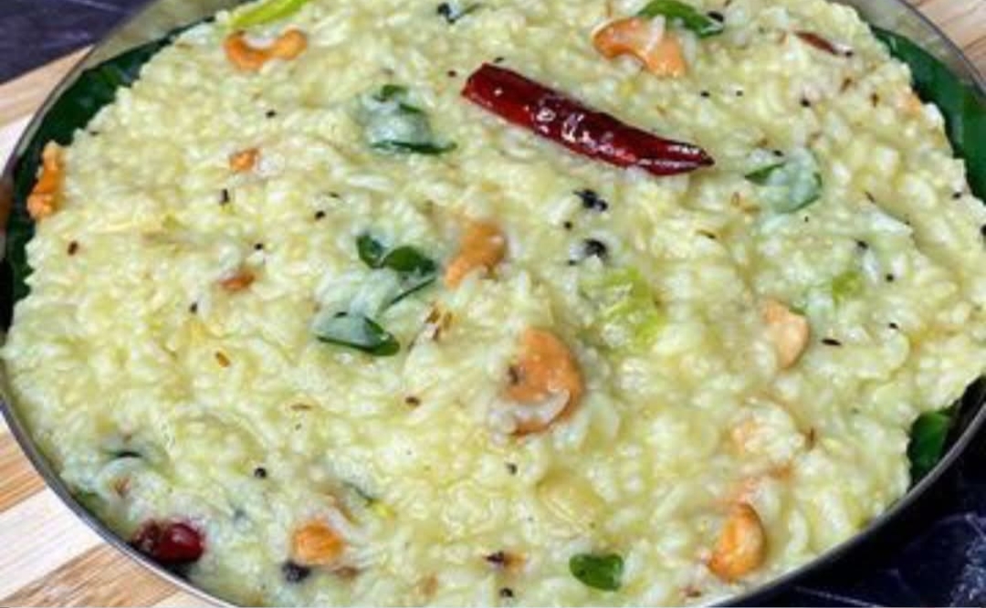 வெண்பொங்கல் ஒருமுறை இப்படி செஞ்சு பாருங்க மக்களே..!!