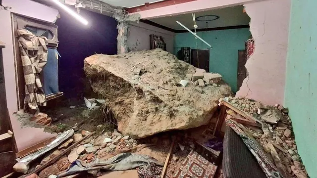 வீட்டின் மேல் பாறை விழுந்ததில் குழந்தை பலி..!! சோக சம்பவம்..!!