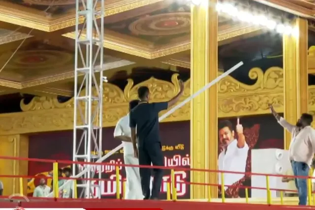 மதுரை தவெக மாநாடு: புதிய கொடிக் கம்பம் ஏற்பாடு..!!