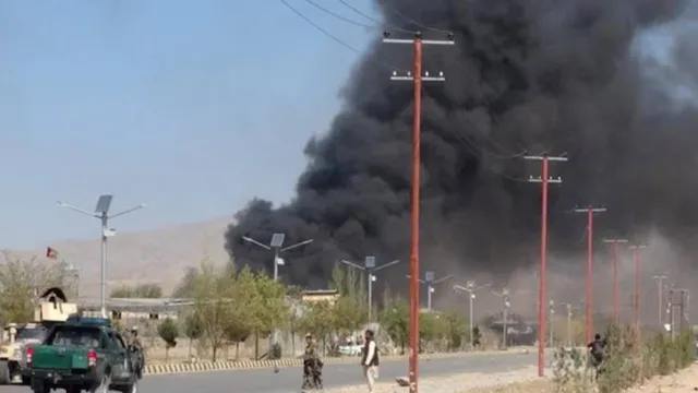 பாகிஸ்தான் மீது தலிபான் தாக்குதல்..!! 12 பேர் பலி..!!