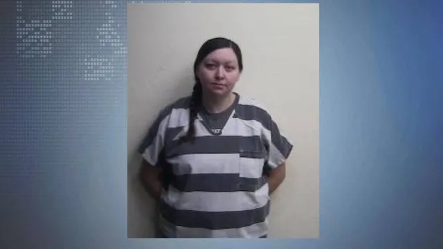 14 வயது மாணவருடன் டீச்சர் உறவு..!! 20 ஆண்டுகள் சிறை..!!