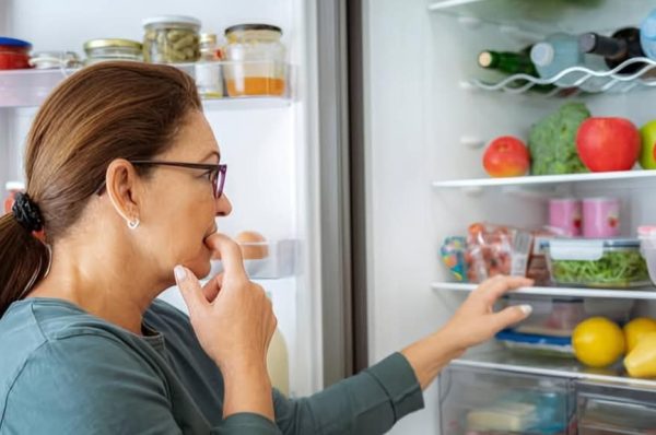 இந்த உணவுகளை மறந்தும் ஃப்ரீசர்ல வெச்சுடாதீங்க… அது உங்க உயிருக்கே ஆபத்தை உண்டாக்கி விடும்..!!