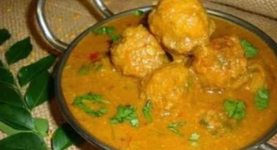 ருசியான பருப்பு உருண்டை குழம்பு செய்வது எப்படி..??