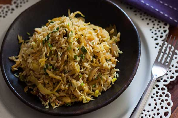 குழந்தைகளுக்கும் பிடிக்கும் சுவையான முட்டைக்கோஸ் சாதம்.. வீட்டிலேயே எளிதாக செய்யலாம்..!!