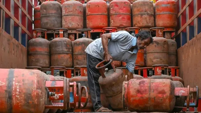 சமையல் எரிவாயு தட்டுப்பாடு: LPG உற்பத்திக்கு மத்திய அரசு புதிய இலக்கு!