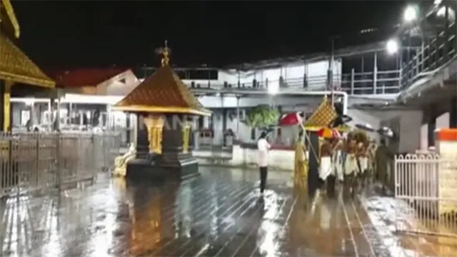 கனமழை எச்சரிக்கை: சபரிமலை பயணத்தை மறுபரிசீலனை செய்ய பக்தர்களுக்கு அறிவுரை..!!